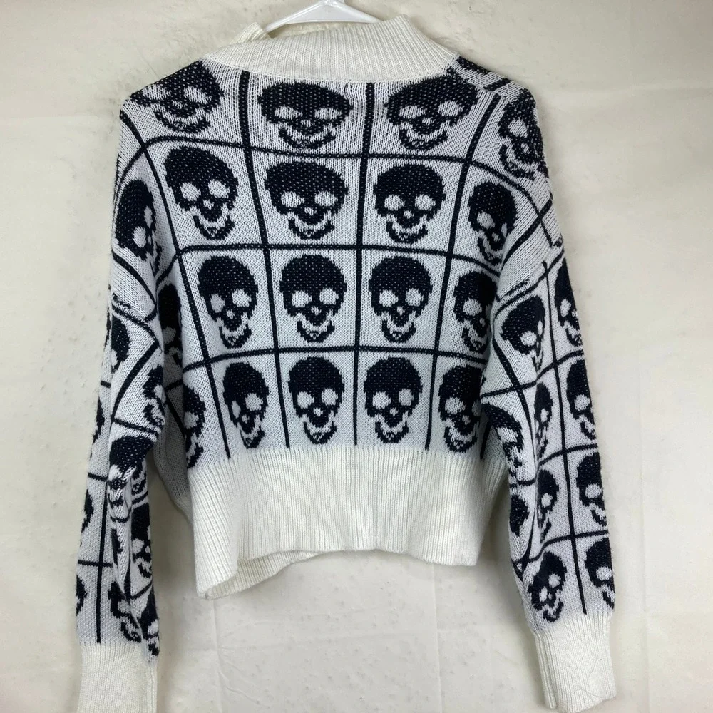 SHEIN‎ Sz L Skull Print Cropped Sweater Goth Whimsygoth Punk Streetwear